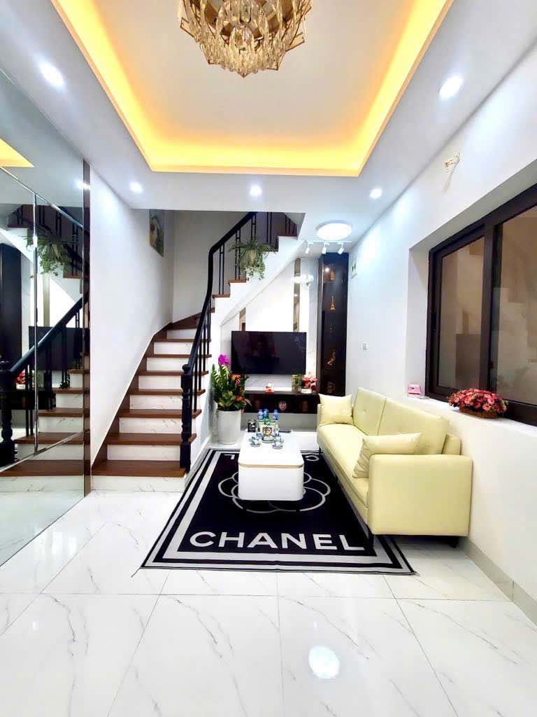 Lò Đúc - Nhà thoáng sáng, cách phố 3 bước chân, 25 m2, giá tốt